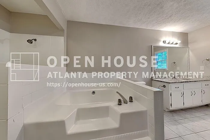 3111 Fife Way — Photo 11