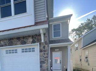 193 Chingarora Ave, Keyport, NJ 07735