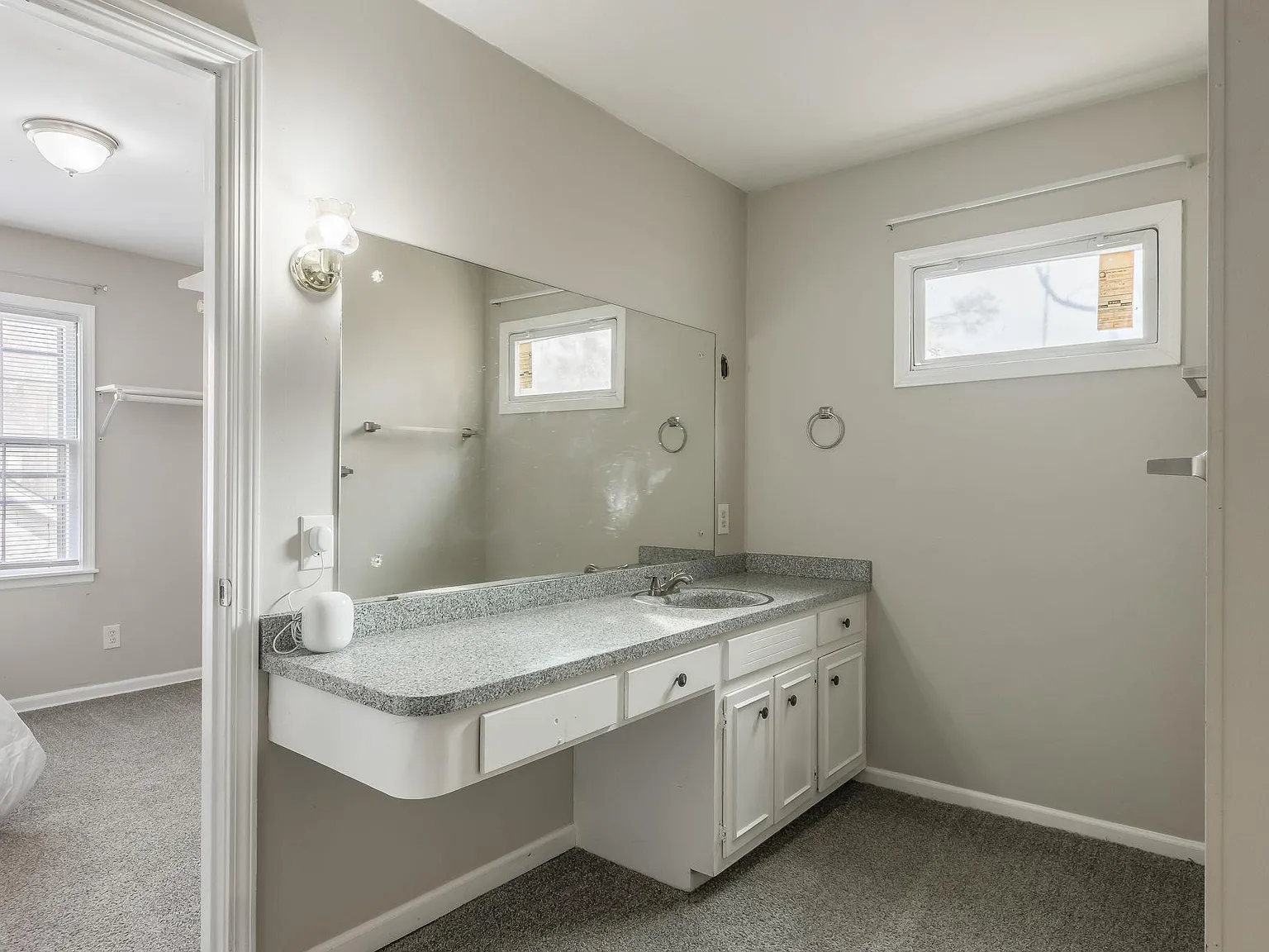 4 bed, 3.0 bath, 2436 sqft, $776 — Photo 4