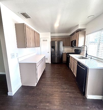 5th image of 6208 Meadow Brook Ln