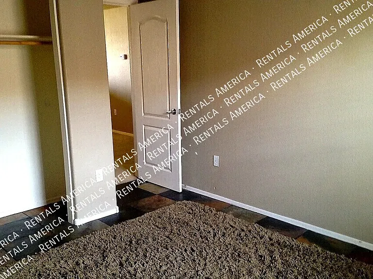 2402 E 5th St #1515 — Photo 8