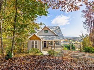 1025 Mountain Dr, Candler, NC 28715