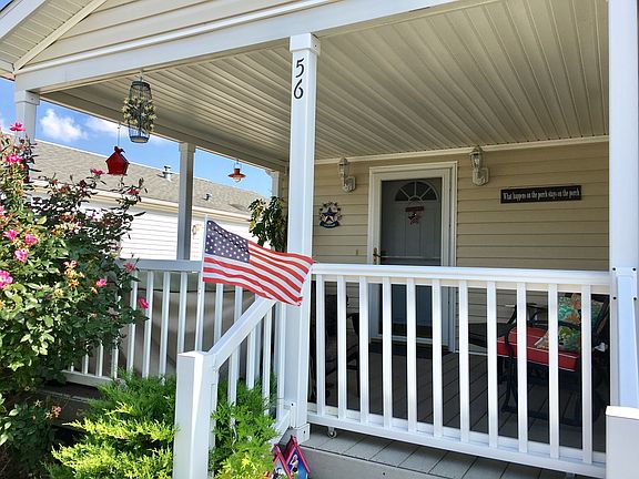 Porch with sliding gate
