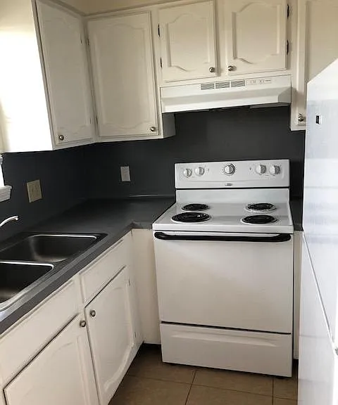 2125 Kerria Ave #9 — Photo 30