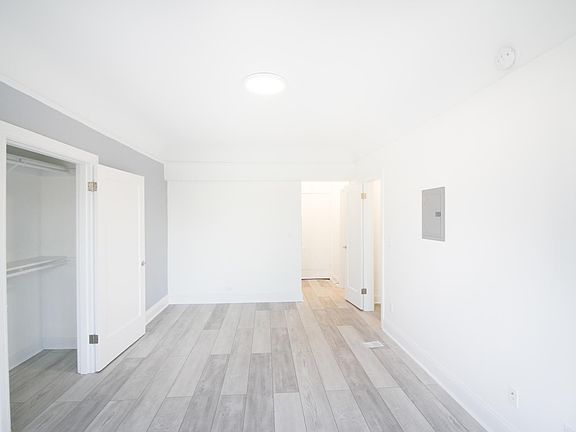 5th image of 3270 21st St #304
