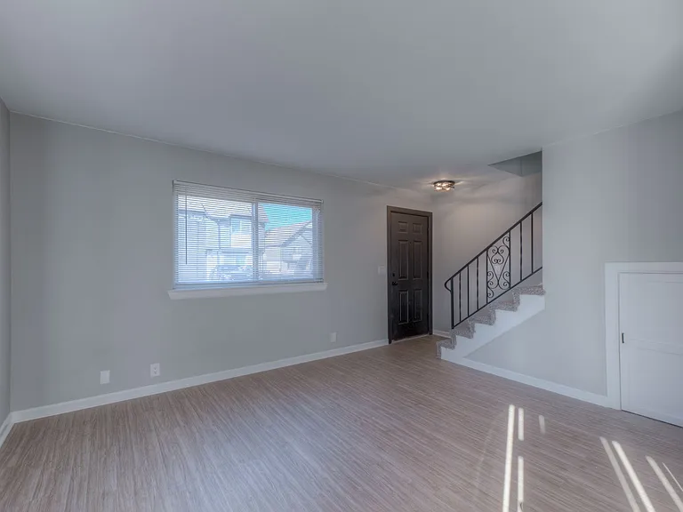 Windsor Village Townhomes — Photo 32