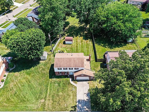 3rd image of 8625 Denallen Dr