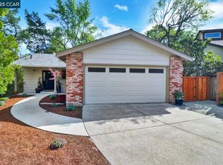 25 Saint Julie Ct, Pleasant Hill, CA 94523