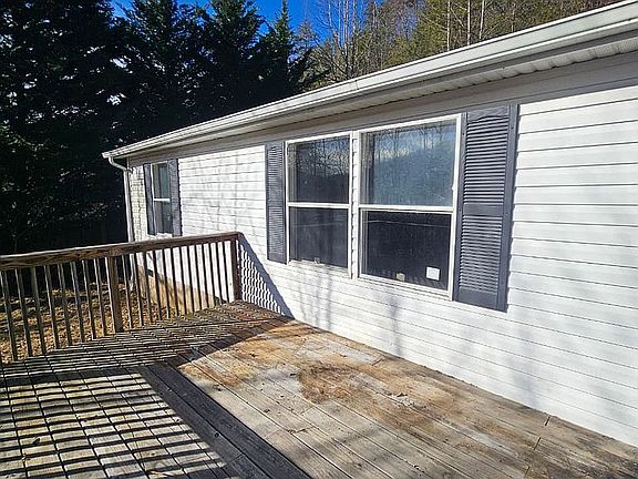 3rd image of 67 Lemon Creek Dr