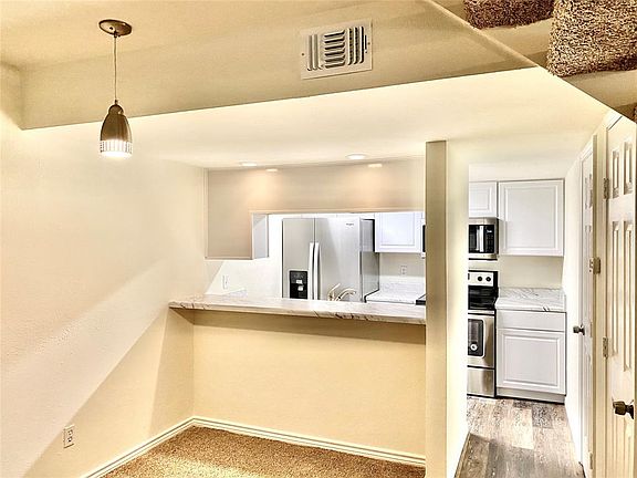3rd image of 3121 Park Ln APT 1159