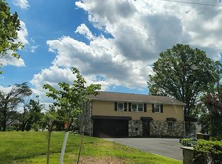 901 Montgomery Ave, Fort Washington, PA 19034