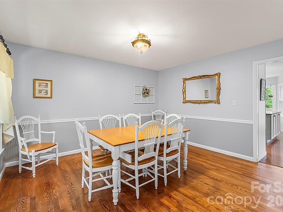 5th image of 808 Lakey Gap Rd