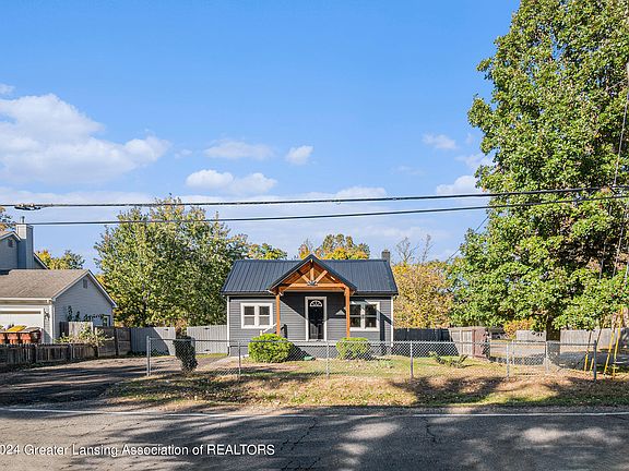 2nd image of 3134 Birch Row Dr