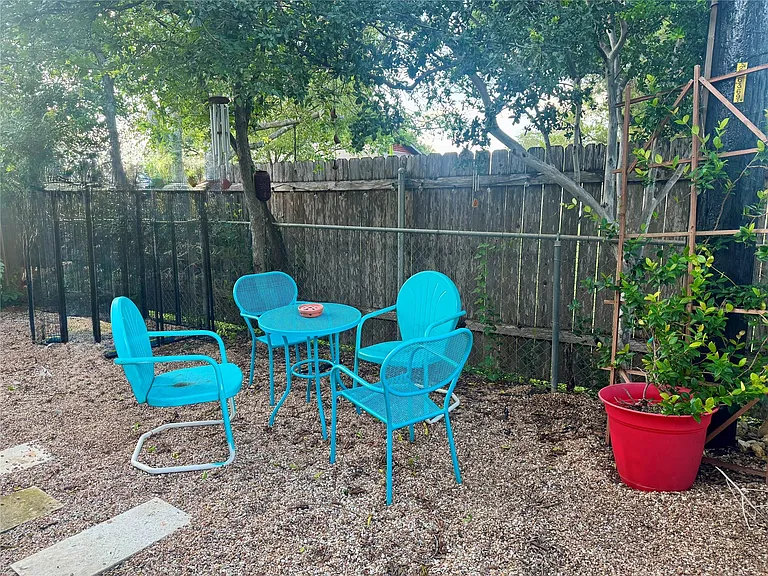 2406 Berkett Dr #A — Photo 21