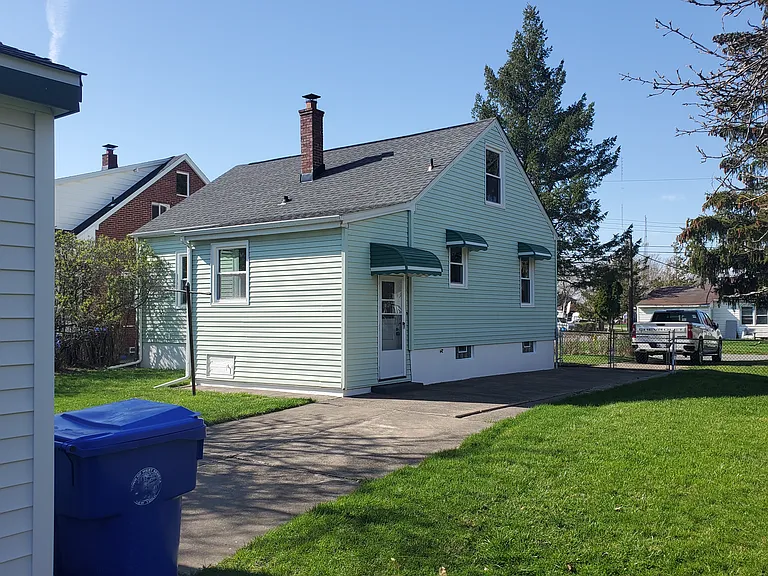 149 Fernald Ave — Photo 5
