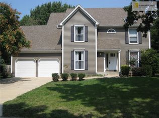 9302 Tomashaw Ln, Lenexa, KS 66219