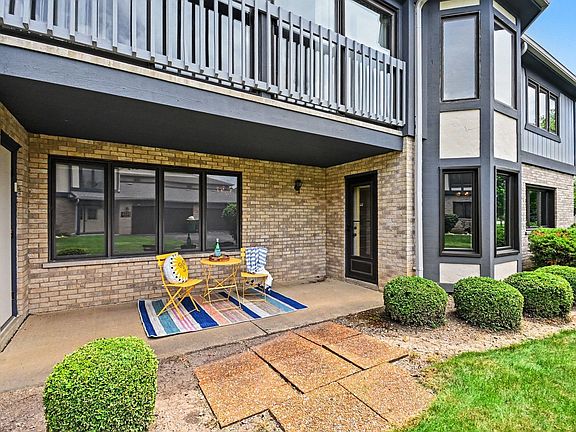 2nd image of 2743 Harbor Dr #2743