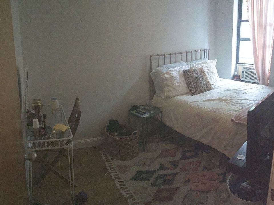 1st image of 128 Thompson St #108