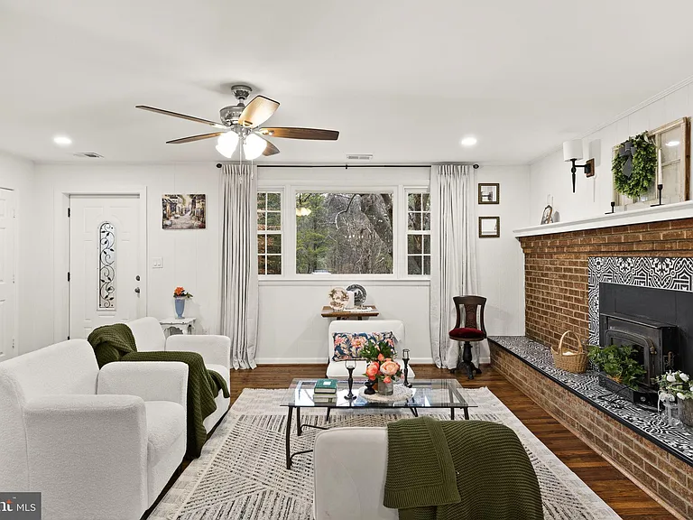 10789 Brent Town Rd — Photo 16