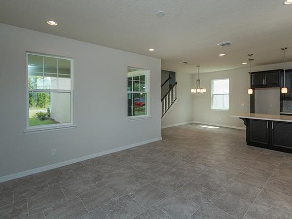 5th image of 8117 De Haven St