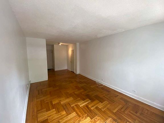 3rd image of 48-23 42nd St #2F