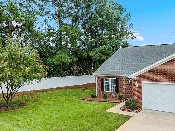 4th image of 210 New Hope Village Drive