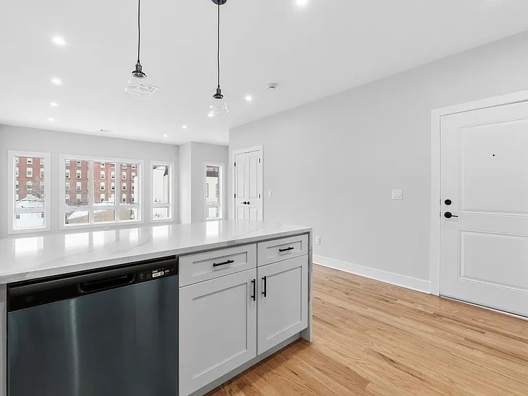 441 John St #2 — Photo 8