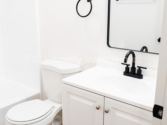 3rd image of 706 E Inskip Dr APT 6