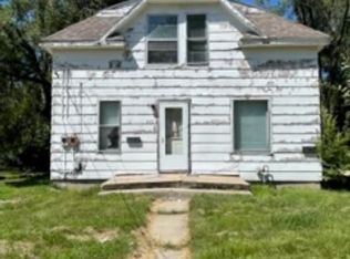 425 Webster St, Waterloo, IA 50703