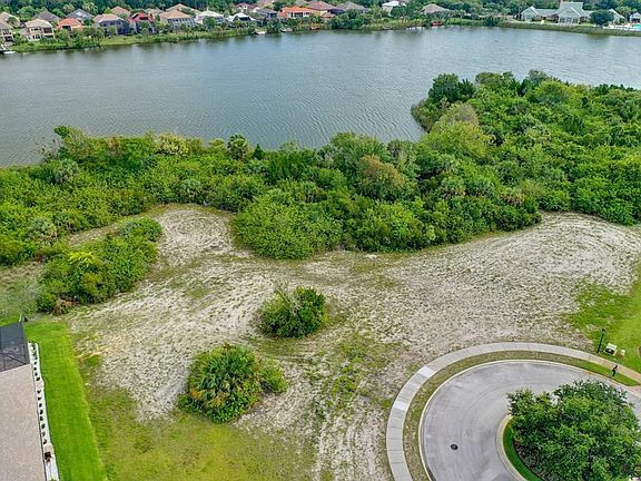 2nd image of 41 Emerald Lake Ct