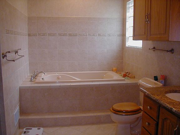3rd image of 28072 Greenmeadow Cir W