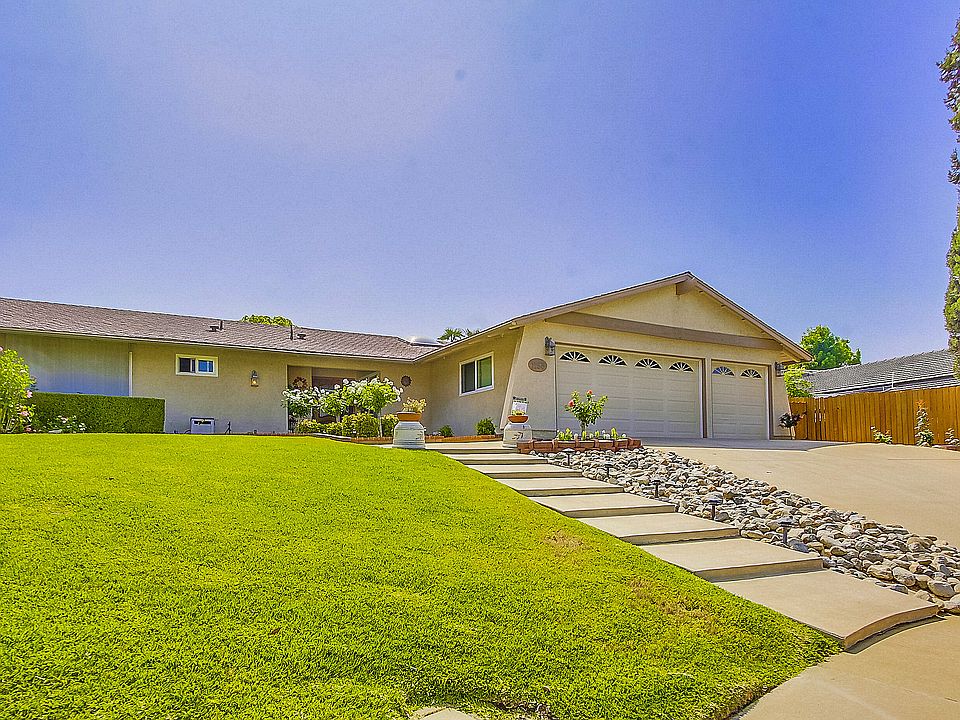 1st image of 1155 Oak Knoll Ter