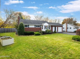2 Krug Ct, Loudonville, NY 12211