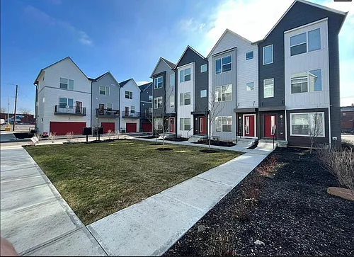 1730 Alloy Dr Photo 1