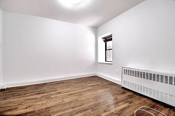 Rented by Urbane Brokerage | media 17