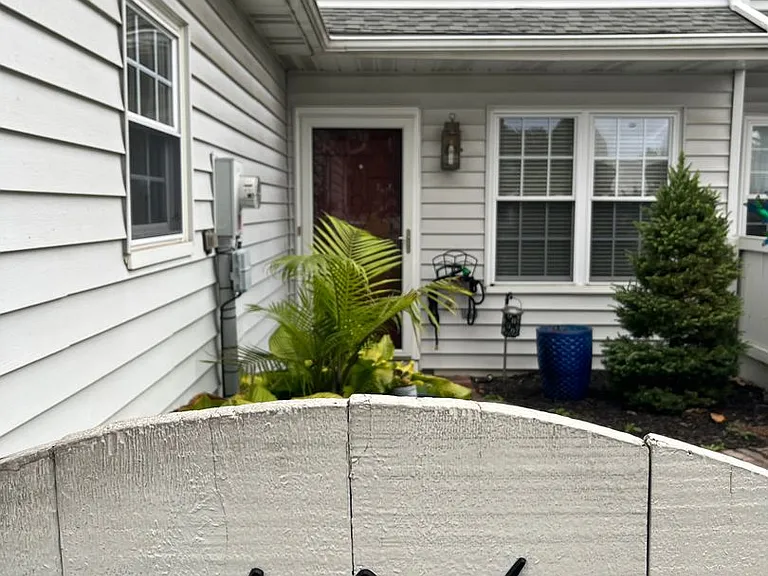106 Spring Ridge Ct — Photo 2