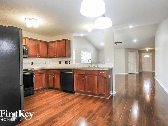 5th image of 8426 Bluestem Ln