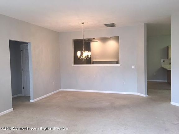 3rd image of 7 Sunnybrook Ln #100D