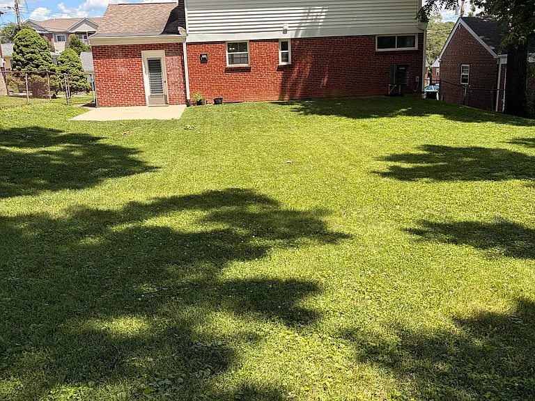 4933 Charlemar Dr — Photo 17