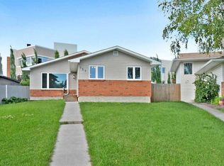 151 S Midlawn Close SE, Calgary, AB T2X 1A7