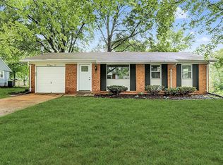 27 Potomac Dr, Fairview Heights, IL 62208