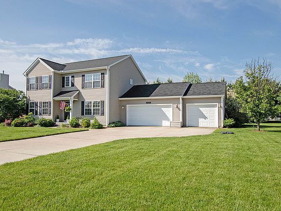 2nd image of 5325 Torrey Pines Dr