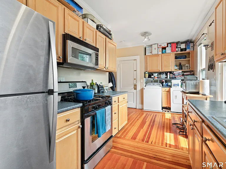 253 W Elm St #2 — Photo 4