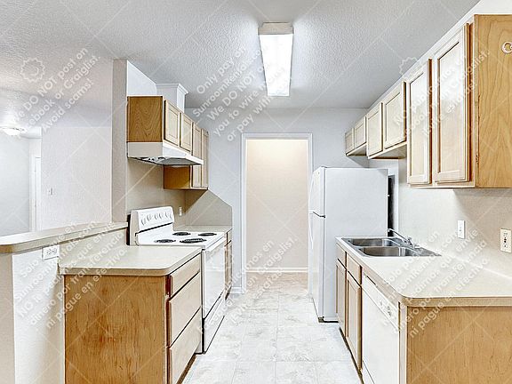 5th image of 308 Westward Ave Unit B