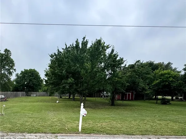 418 Lyndon Dr, Woodway, TX 76712