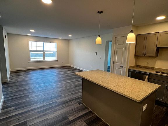 Living/Kitchen