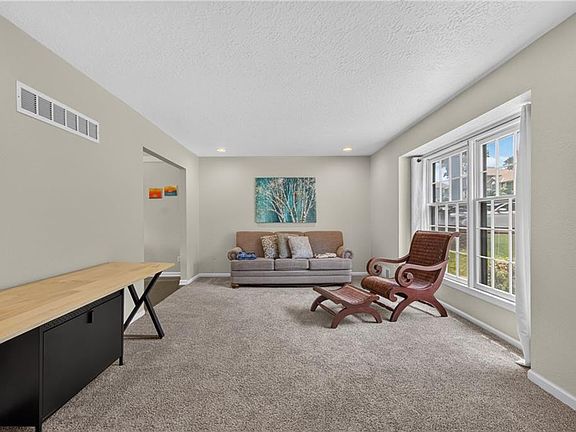 4th image of 7823 Woodson Rd