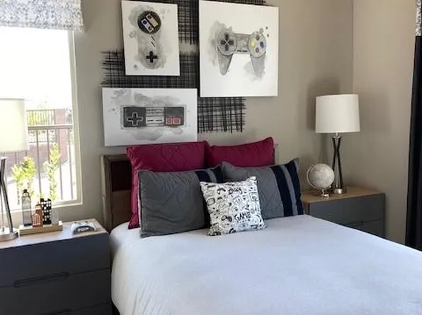 10992 Ashton Ave #202, Los Angeles, CA 90024