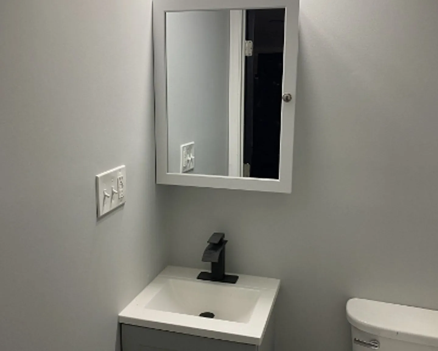 2501 Linden Avenue $850 Room Available (Private Room) — Photo 3