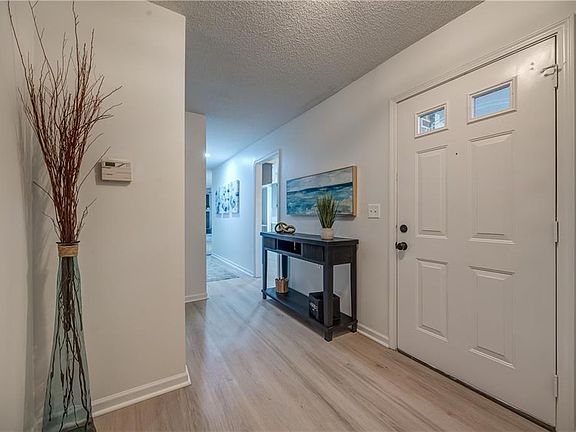 3rd image of 12105 W 121st St